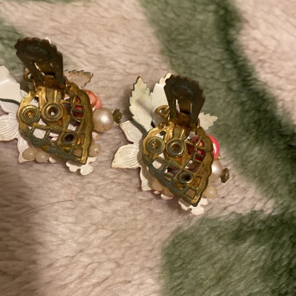 Two pair vintage clip earrings (CO) - Picture 9 of 12
